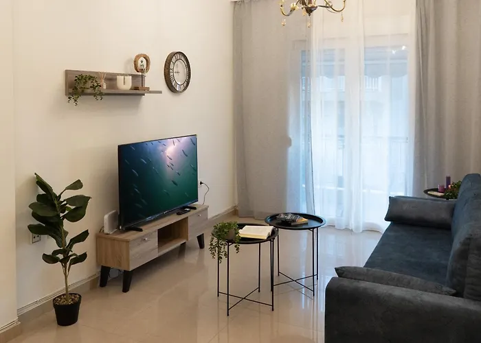 3br At Heart Of Салоники