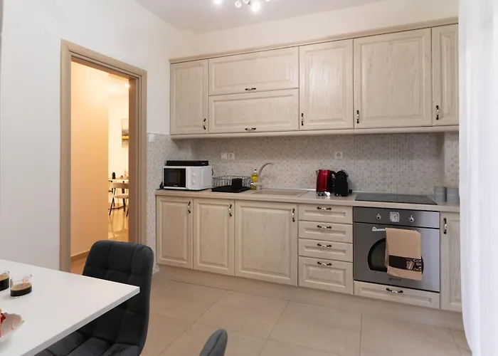 3br At Heart Of *